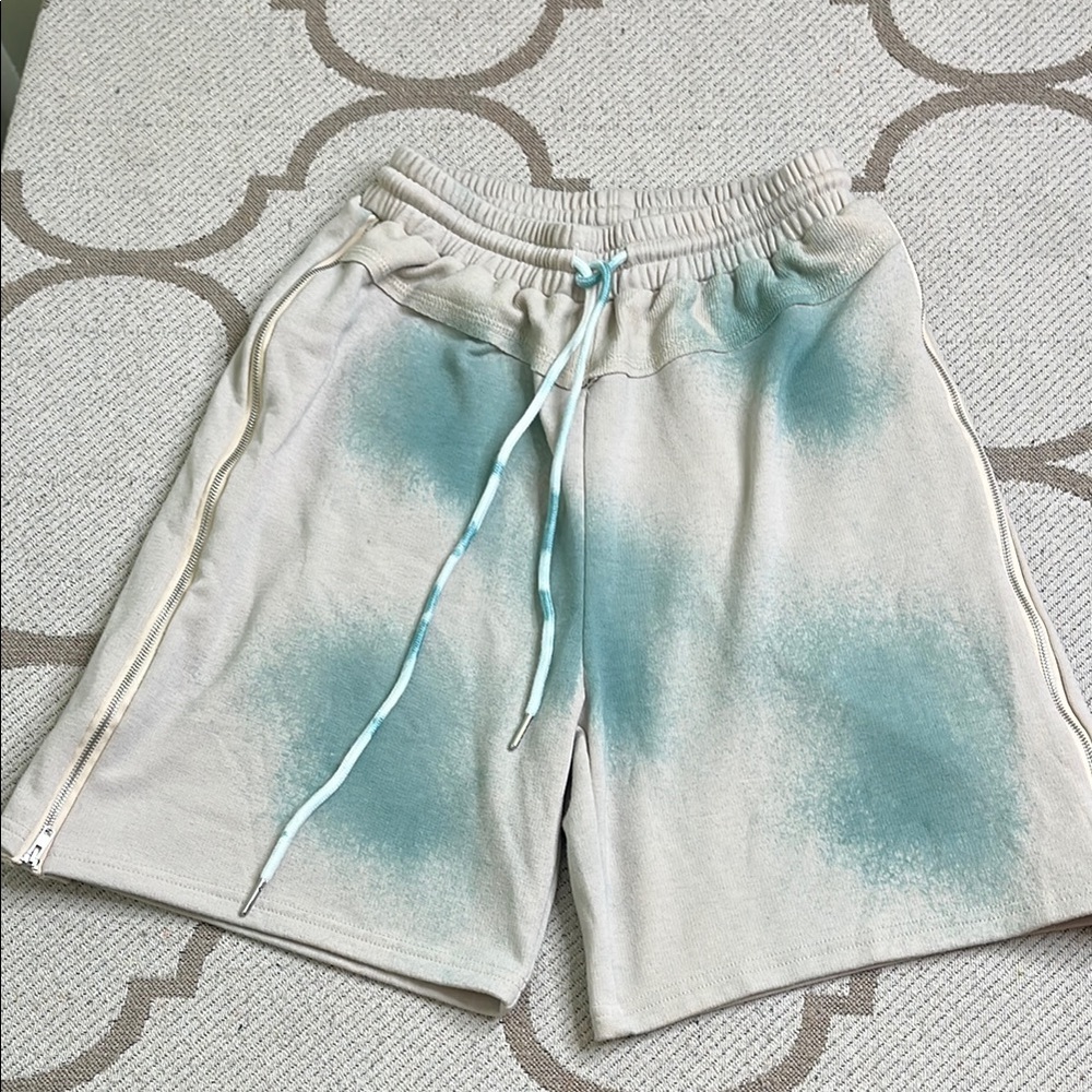 POL Tie Dye Cotton Blend Side Zipper Pull On Bermuda Shorts, size small
